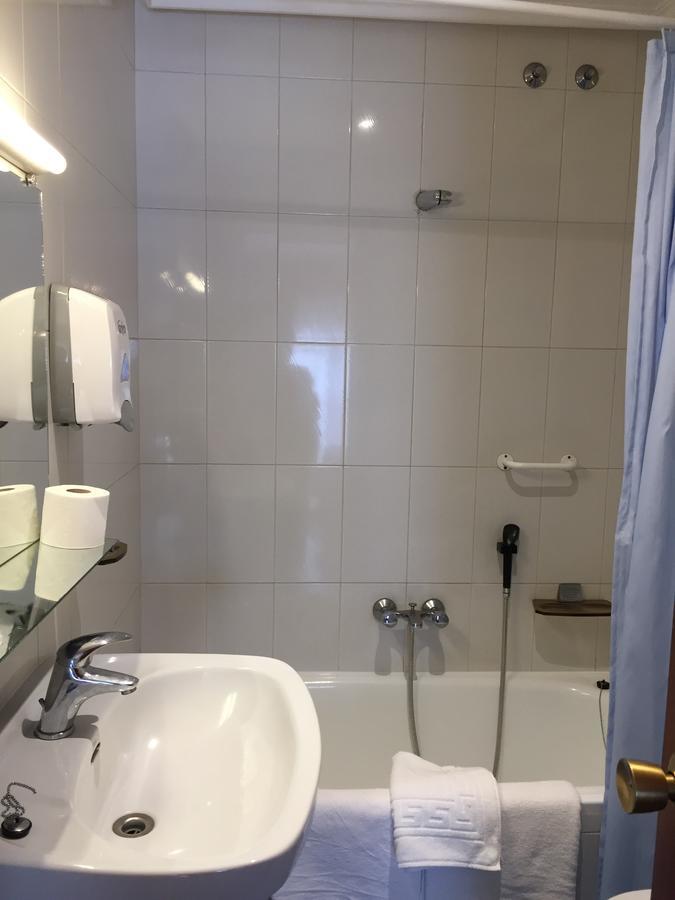 Hotel Restaurante Derby Carballino Kültér fotó